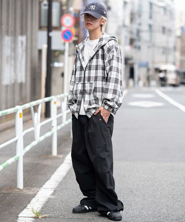 WEGO 【ユニセックス着用ITEM/MLサイズ展開】チェックグラフィックZIPパーカー（LS） ホワイトチェック1