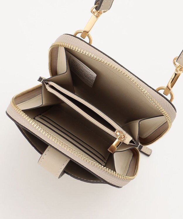 LA BAGAGERIE レザーステッチ　マルチポシェット アイボリー