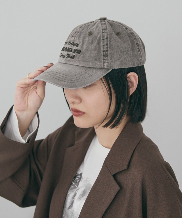 AMERICAN HOLIC 刺繍ロゴピグメントキャップ Brown