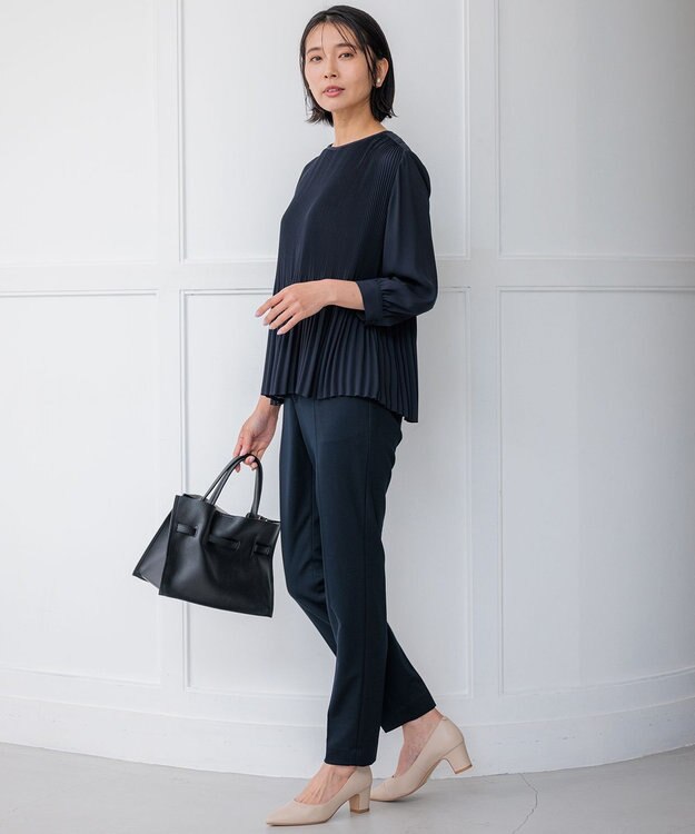 23区 L 【洗える】ライトバックサテンアムンゼン プリーツ ブラウス ネイビー系