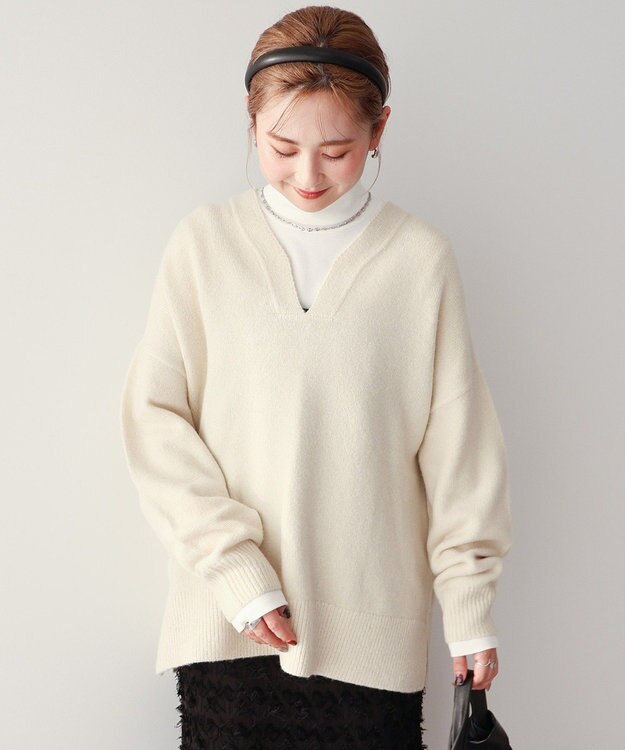 AMERICAN HOLIC カーブネックニットプルオーバー Ivory