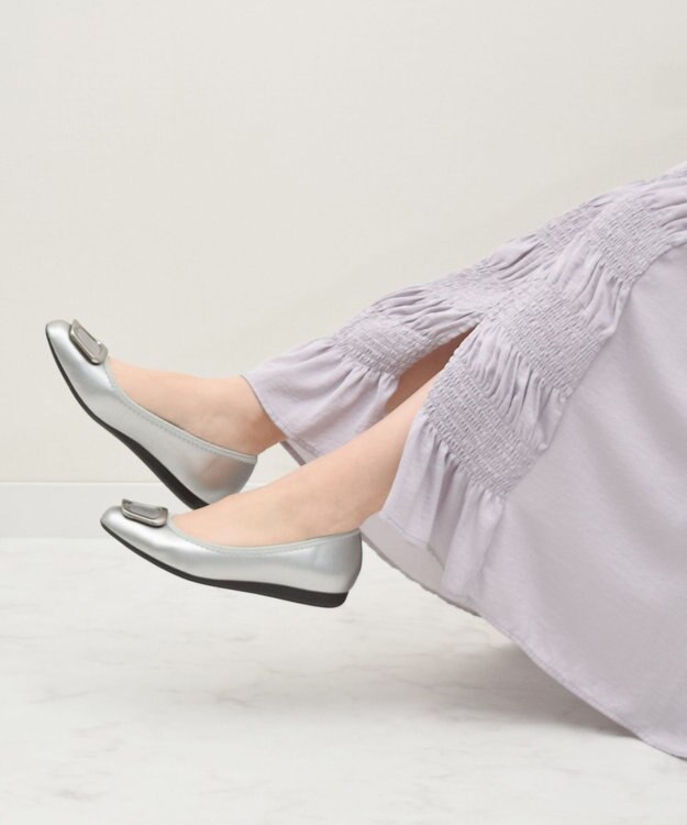 Bridget Birkin 【Bridget Birkin】バックルアクセントレインパンプス シルバー