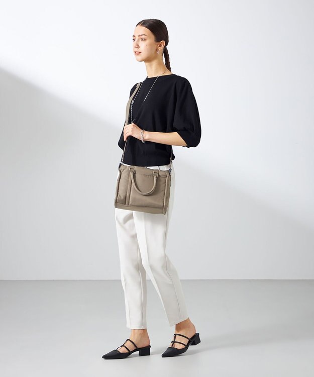 Y'SACCS ツイルナイロン　スクエアトート　Sサイズ グレージュ【web限定カラー】