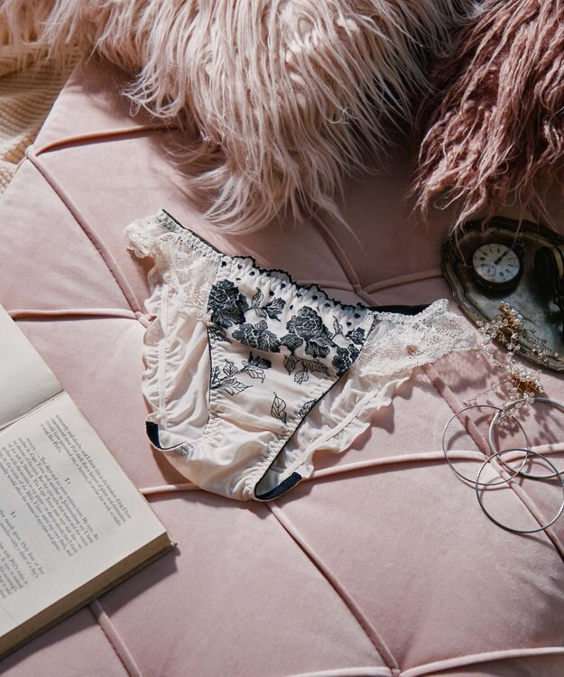 San-ai Resort（三愛水着楽園） エレガントコレクション 【2412】 ノーマルショーツ アイボリー