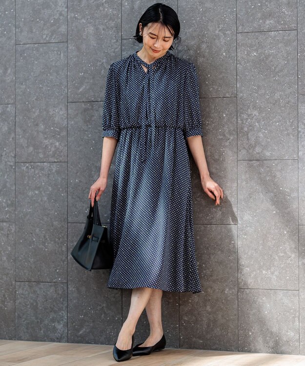 23区 【洗える】バックサテンアムンゼンレユールダイヤプリント ワンピース ネイビー系
