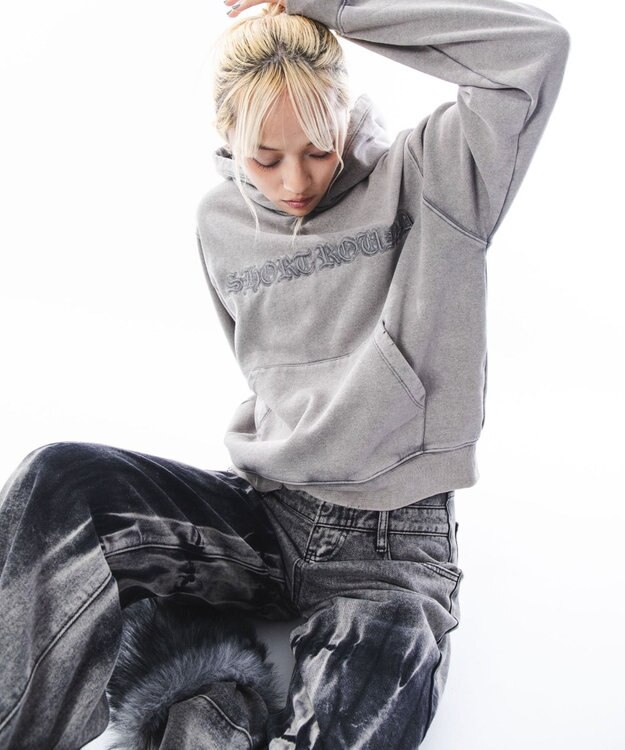 WEGO 【ユニセックス着用ITEM】コンパクトフィットロゴプルパーカー グレー