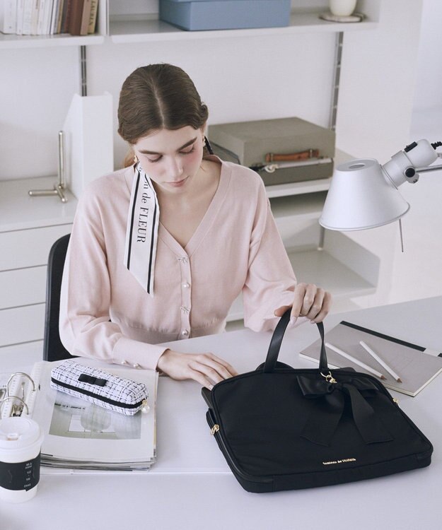 Maison de FLEUR リボンチャーム付きPCケース Black