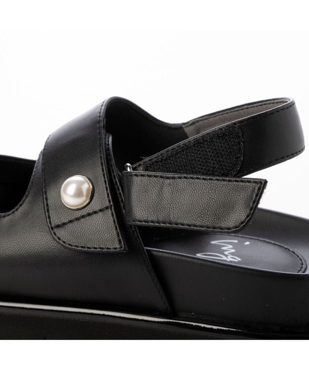 ing <ing>パールモチーフフッドベッドサンダル ブラック