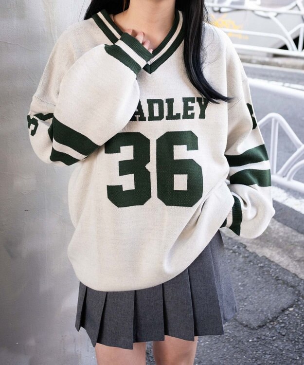 WEGO ナンバリングジャガードVネックニット ホワイトアイボリー