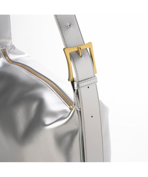 UNBILLION カシュカシュ cachecache / バックル付きビッグショルダー シルバー