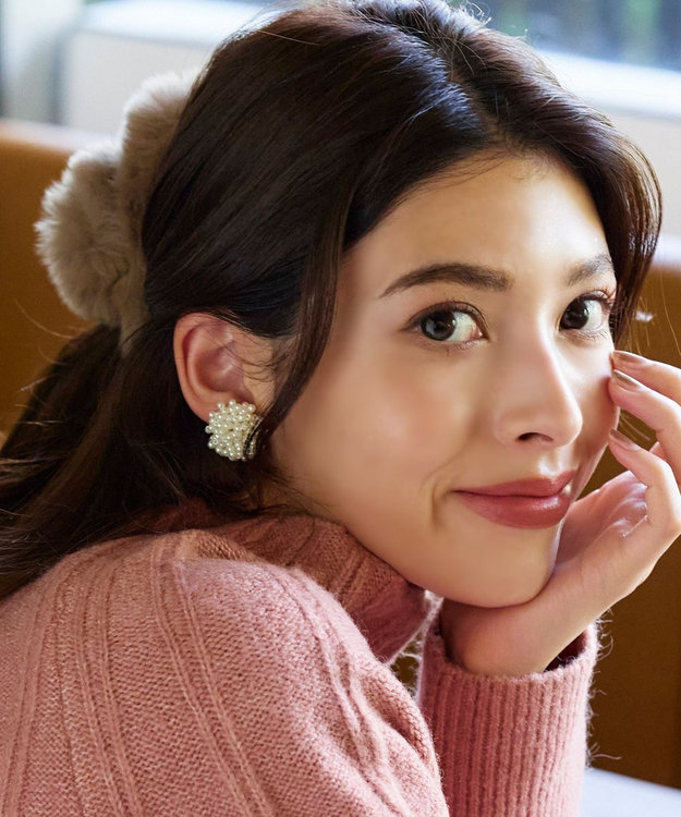 Tiaclasse ビジューパールフラワーピアス ゴールド