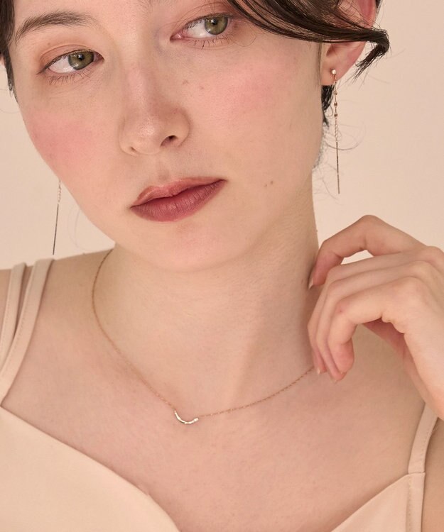 Phoebe 〈金属アレルギー対応〉エターナルクレセントネックレス シャンパンゴールド