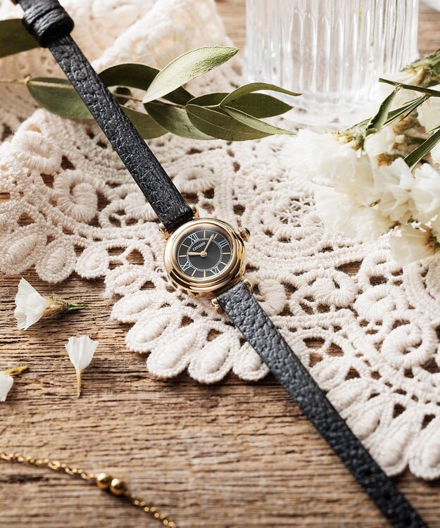 CITIZEN 【アンティークな雰囲気】小さくて可愛い 上品でおしゃれ　電池交換不要のエコ・ドライブ ブラック