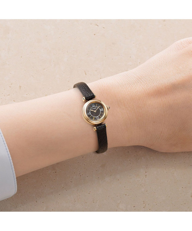 CITIZEN 【アンティークな雰囲気】小さくて可愛い 上品でおしゃれ　電池交換不要のエコ・ドライブ ブラック