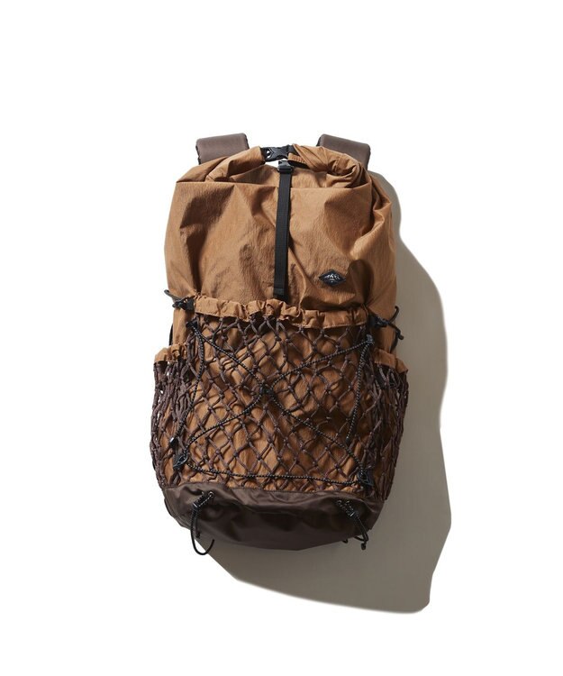 JOSEPH ABBOUD MOUNTAIN リップルサッカー バックパック キャメル系