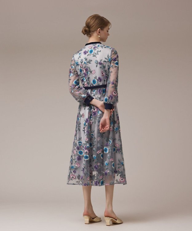 GRACE CONTINENTAL マルチ刺繍フレアワンピース グレー