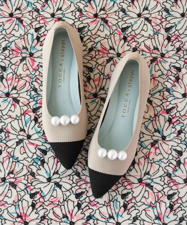 TOCCA 【軽量・撥水・お洗濯可・選べるシュークリップ】steppi×TOCCA BICOLOR POINTED PUMPS パンプス ベージュ×パール