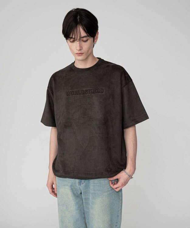 WEGO 【ユニセックス着用ITEM/MLサイズ展開】フェイクスウェードエンボスロゴT（SS） ブラック中濃色