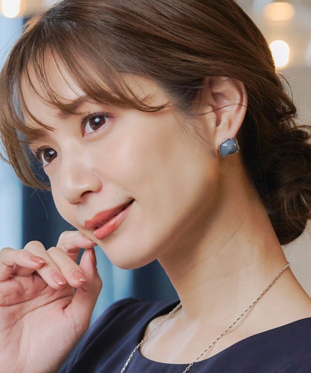 Tiaclasse カラースクエアピアス シルバー×ネイビー
