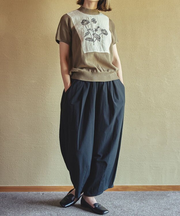 muuc ポピー刺繍フレンチスリーブプルオーバー〈日本製・高級綿100%の光沢と柔らかさ〉〈繊細な花刺繍〉〈大人の夏ニット〉〈ゆったりフリーサイズ〉 ベージュ