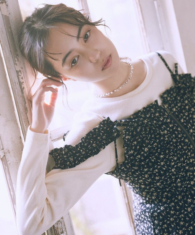 earth music&ecology フラワーペプラムビスチェ Black