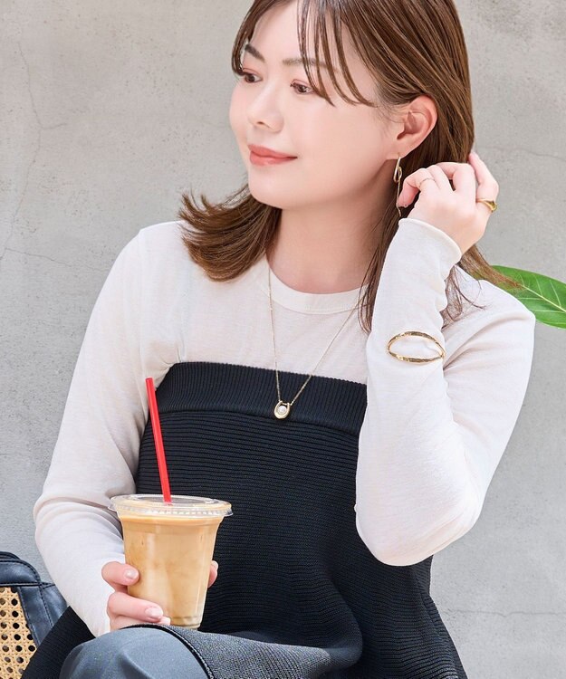Phoebe 〈金属アレルギー対応〉メタリックパールホースシューネックレス　ゴールド　ステンレス/馬蹄/蹄鉄/ラッキーモチーフ/ギフト/プレゼント/大ぶり ゴールド