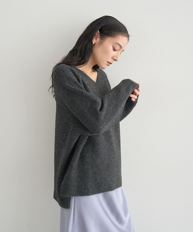 YECCA VECCA Vネックルーズニット Charcoal Gray