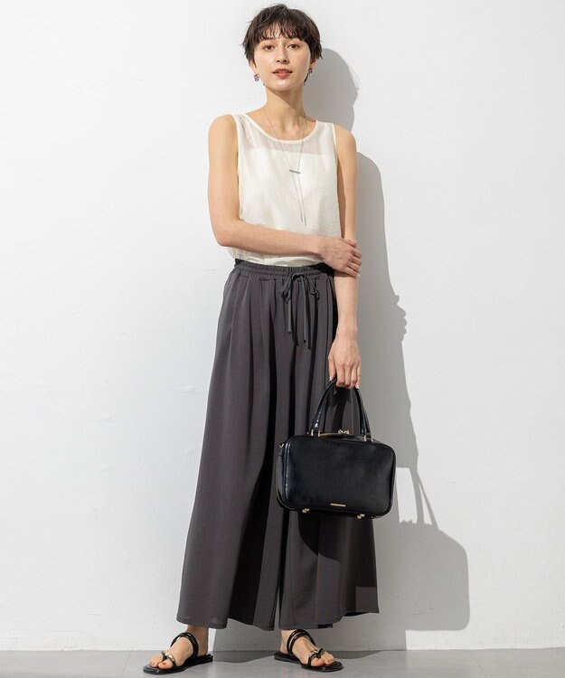 23区 L 【接触冷感/洗える】ツイストコットンプレーティング ワイド パンツ グレー系