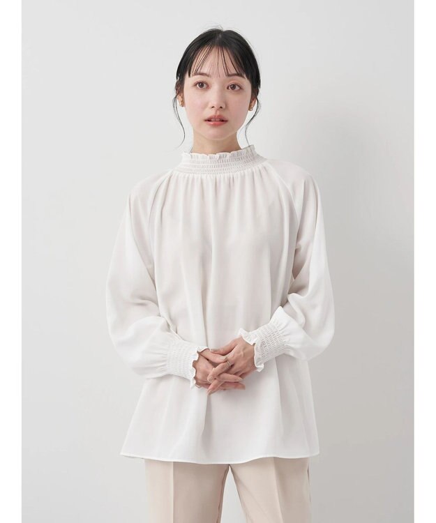 earth music&ecology シャーリングネックブラウス Off White