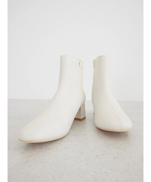 AMERICAN HOLIC スクエアトゥヒールショートブーツ Ivory