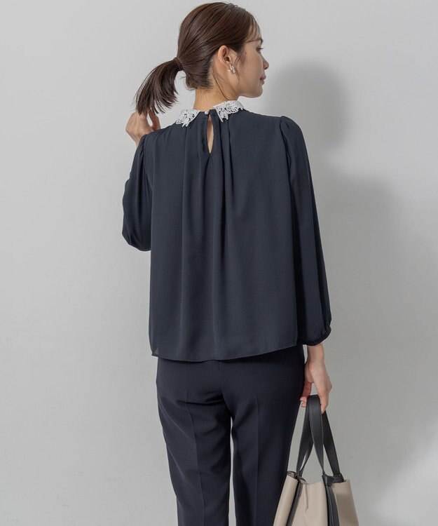 組曲 S 【WEB限定・2WAY】ジョーゼットシフォンレース襟 ブラウス ネイビー系