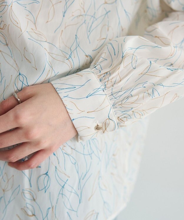 YECCA VECCA ラインフラワー柄ギャザーブラウス Ivory