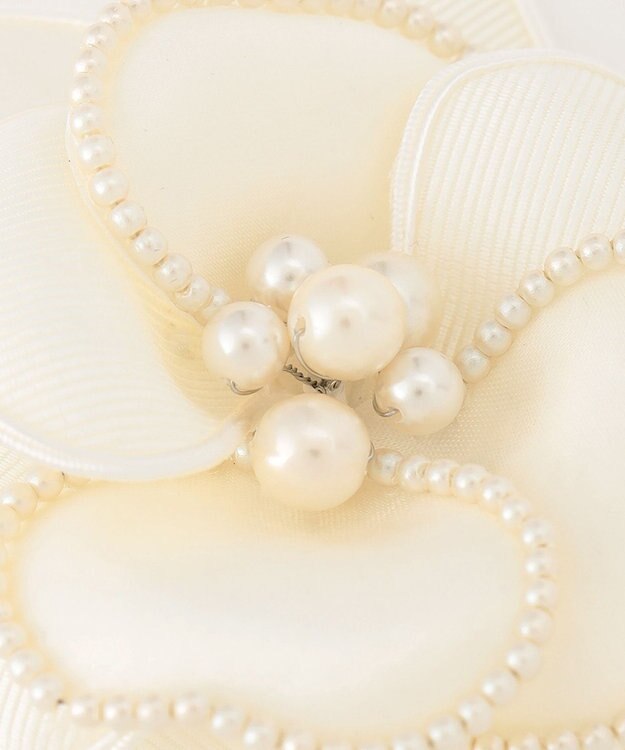 23区 パールトリミング コサージュ アイボリー系