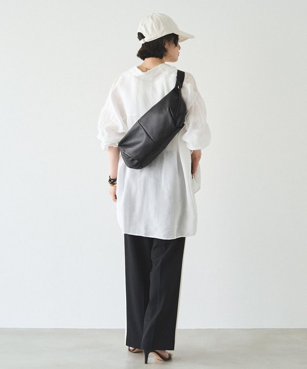 russet ソフトレザーバナナボディバッグ(CE-1695) Black