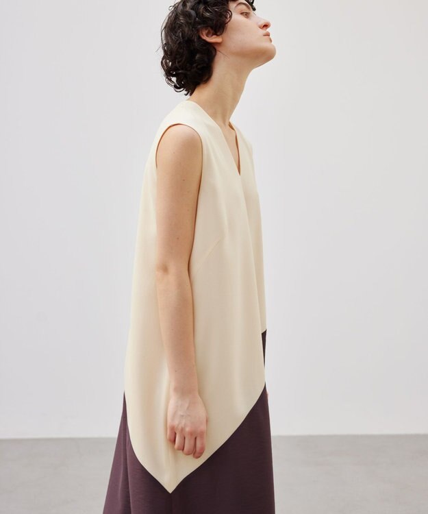 BEIGE， ARAZY / Vネックワンピース Cream×Bordeaux