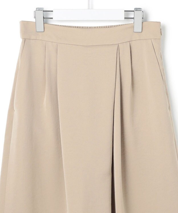 ICB L ワッシャーダルサテン ニーショーツ サンドベージュ