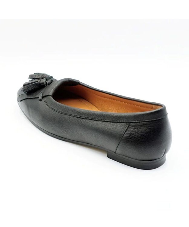 APOM キルトタッセルフラット15 ブラック