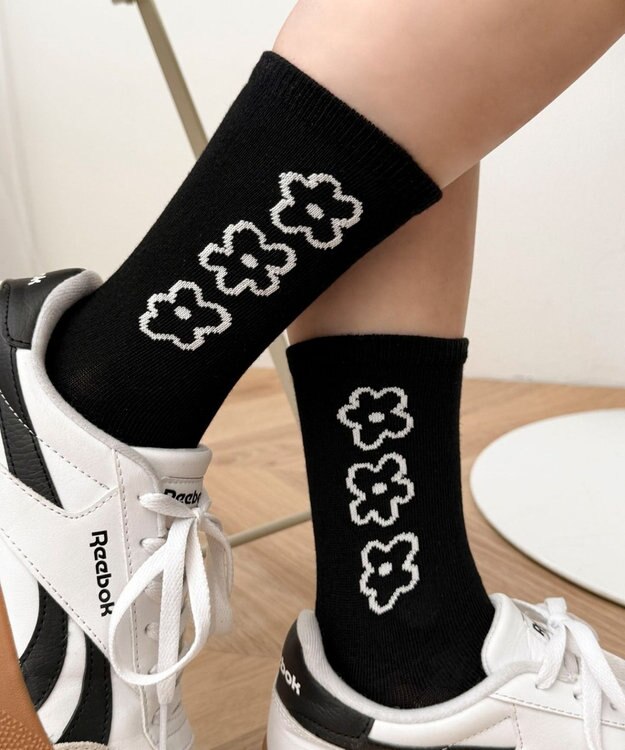 WEGO 手書き風3連フラワーソックス ブラック