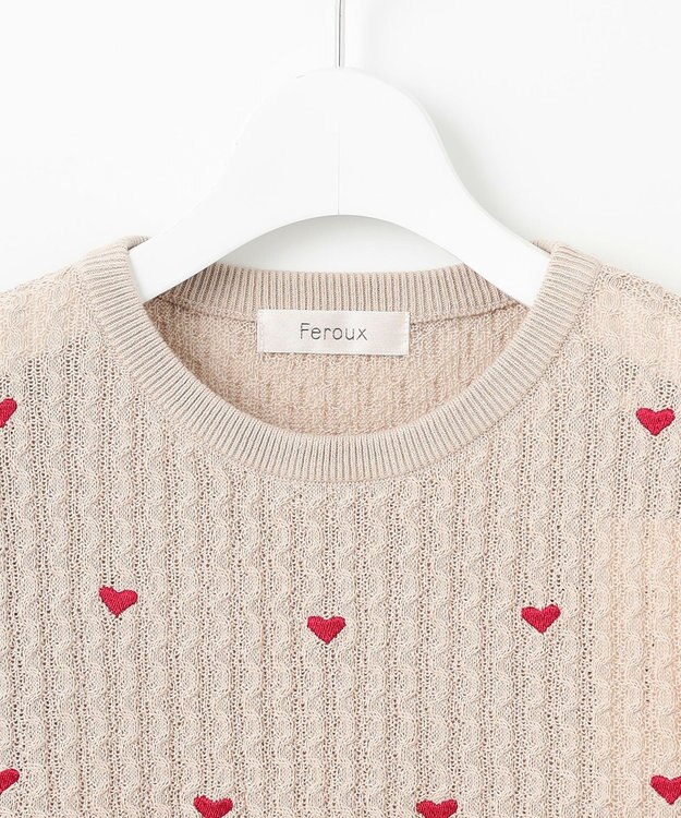 Feroux 【洗える】ハーフスリーブ ハート刺繍 ニット ピンク系