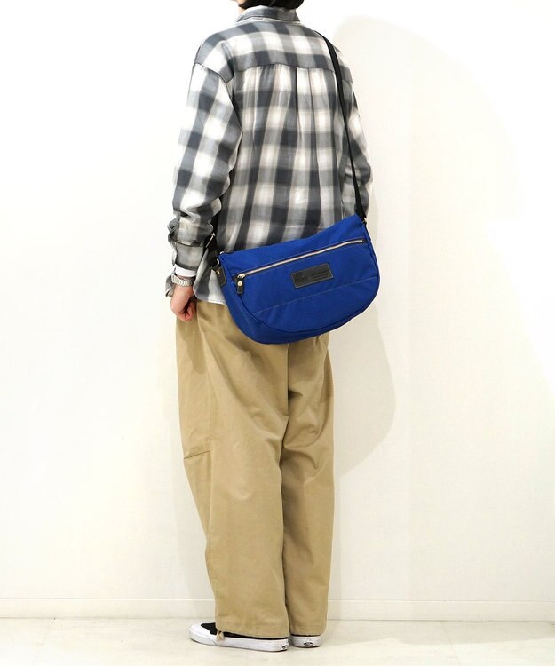 FOLNA RD ユニセックスナイロン ショルダー L-SIZE ブルー