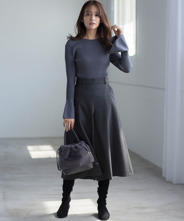 組曲 【WEB限定】ウールライクストレッチ フレアパンツ チャコールグレー系