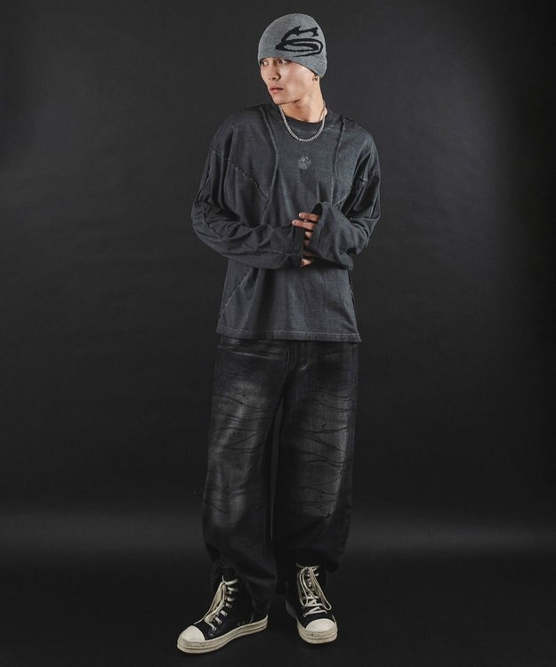 WEGO 【ユニセックス着用ITEM】MA55IVE　コールドダイスウィッチングロゴT（LS） スミクロ