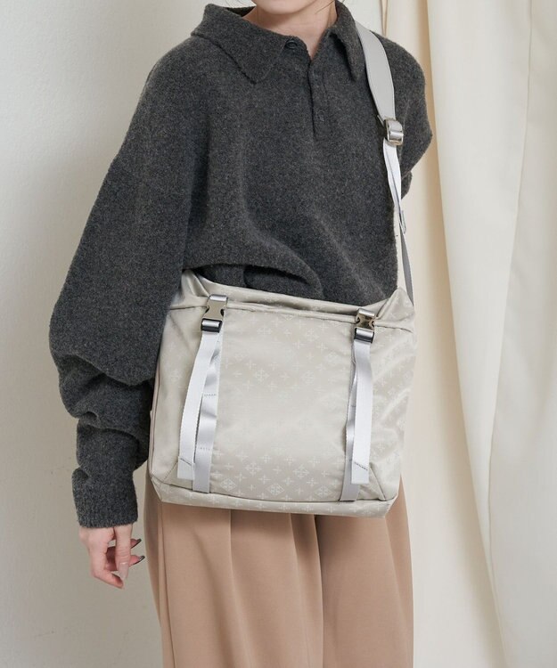 russet ナイロンジャガードメタルバックルショルダーバッグ M(CE-1671) Ecru