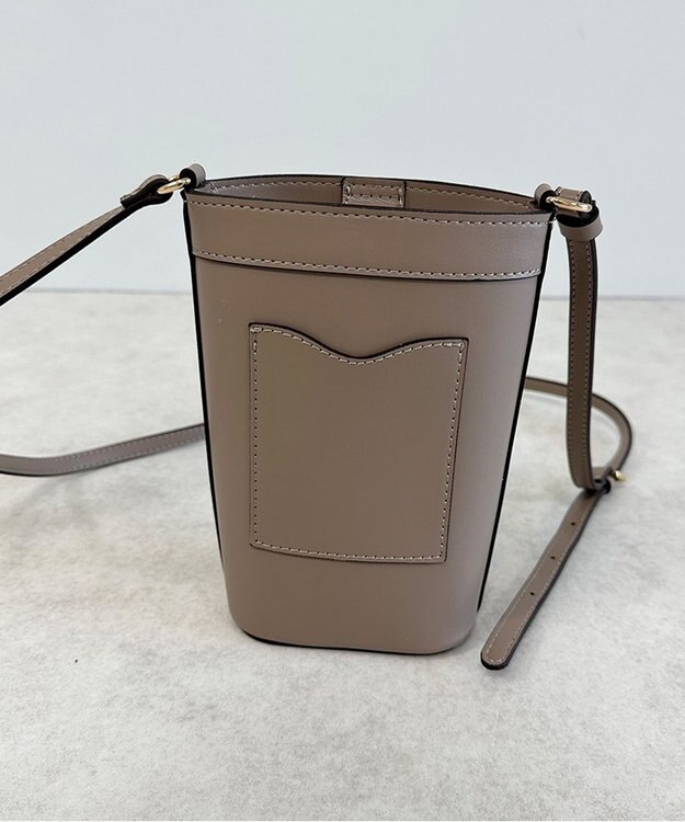 LA BAGAGERIE 【veganview】v piece mesh mini shoulder bag グレージュ