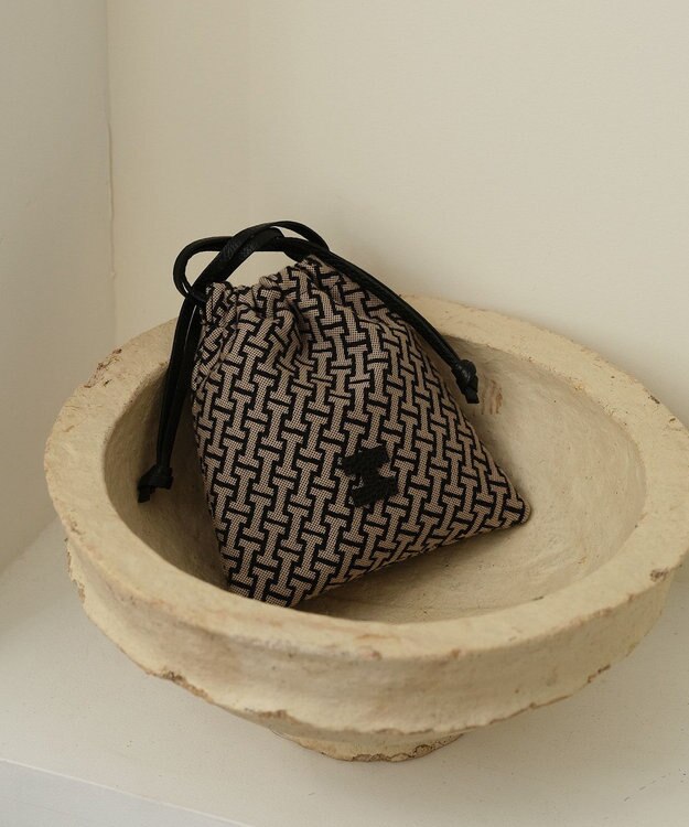 IACUCCI モノグラム ポーチ JACQUARD/CERVO IACUCCI｜モノグランマ ポーチ JACQUARD/CERVO | Rakuten