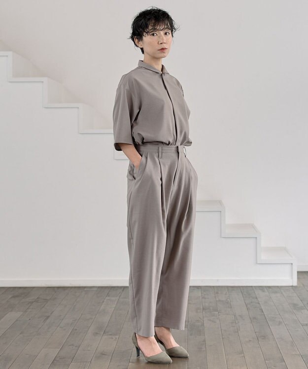 muuc ミニマル半袖シャツ〈ユニセックス・大きいサイズあり〉〈夏・軽やか〉〈セットアップ可能・羽織りOK〉〈上品きれいめオフィスカジュアル〉〈日本製〉 グレージュ
