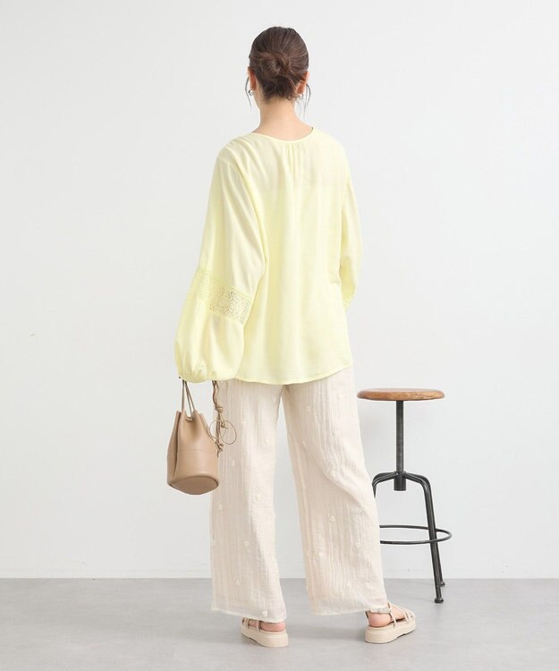 earth music&ecology レーヨンレースデザインシャツ Yellow