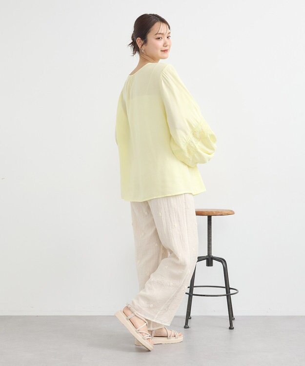 earth music&ecology レーヨンレースデザインシャツ Yellow