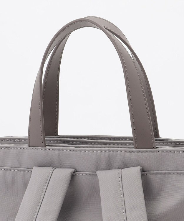 Y'SACCS アシメファスナーポケットリュック グレージュ