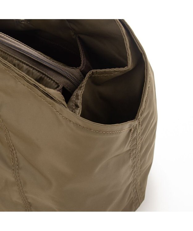 Y'SACCS リサイクルナイロン　ふんわりトート　Mサイズ チョコ